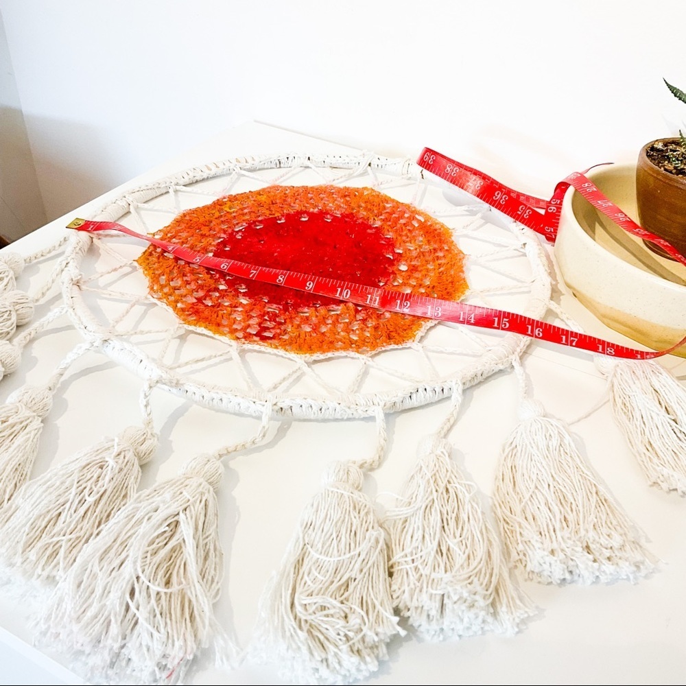 Large VINTAGE White Crocheted Dreamcatcher - Picture 9 of 10